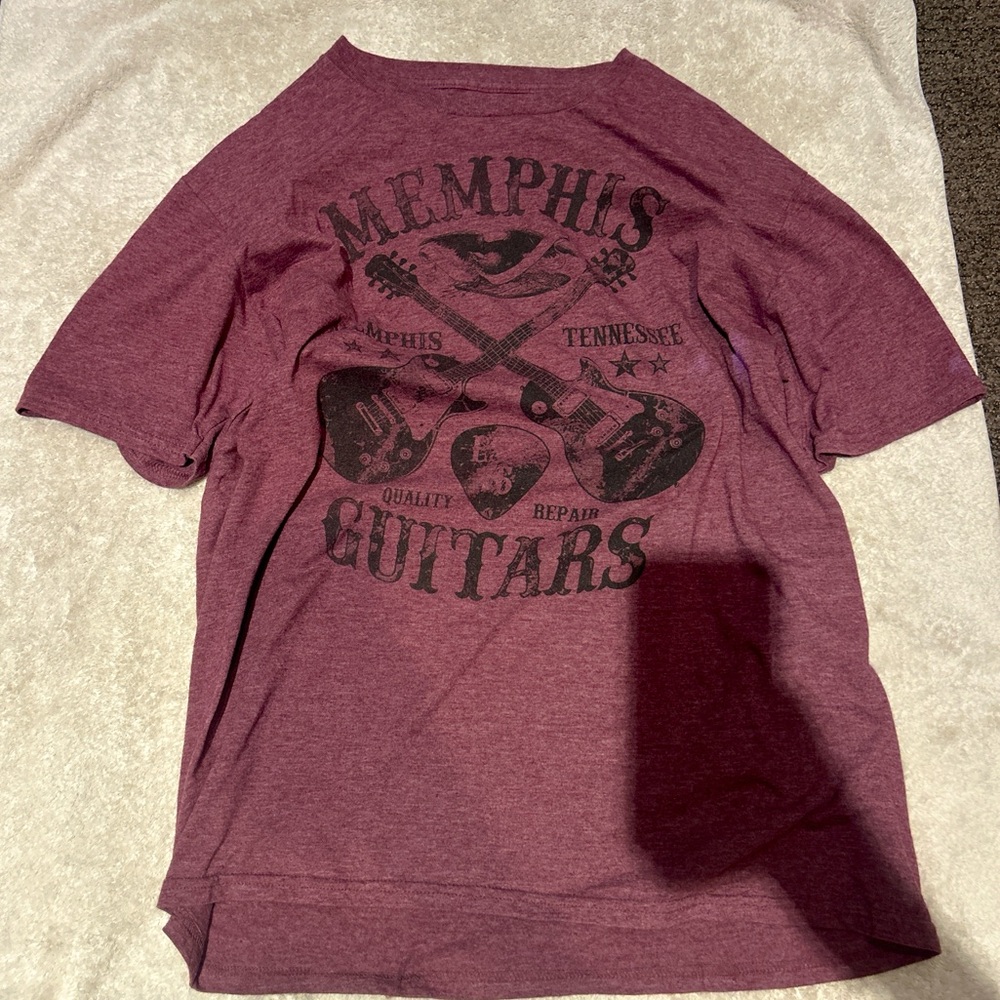 Memphis guitar maroon t-shirt